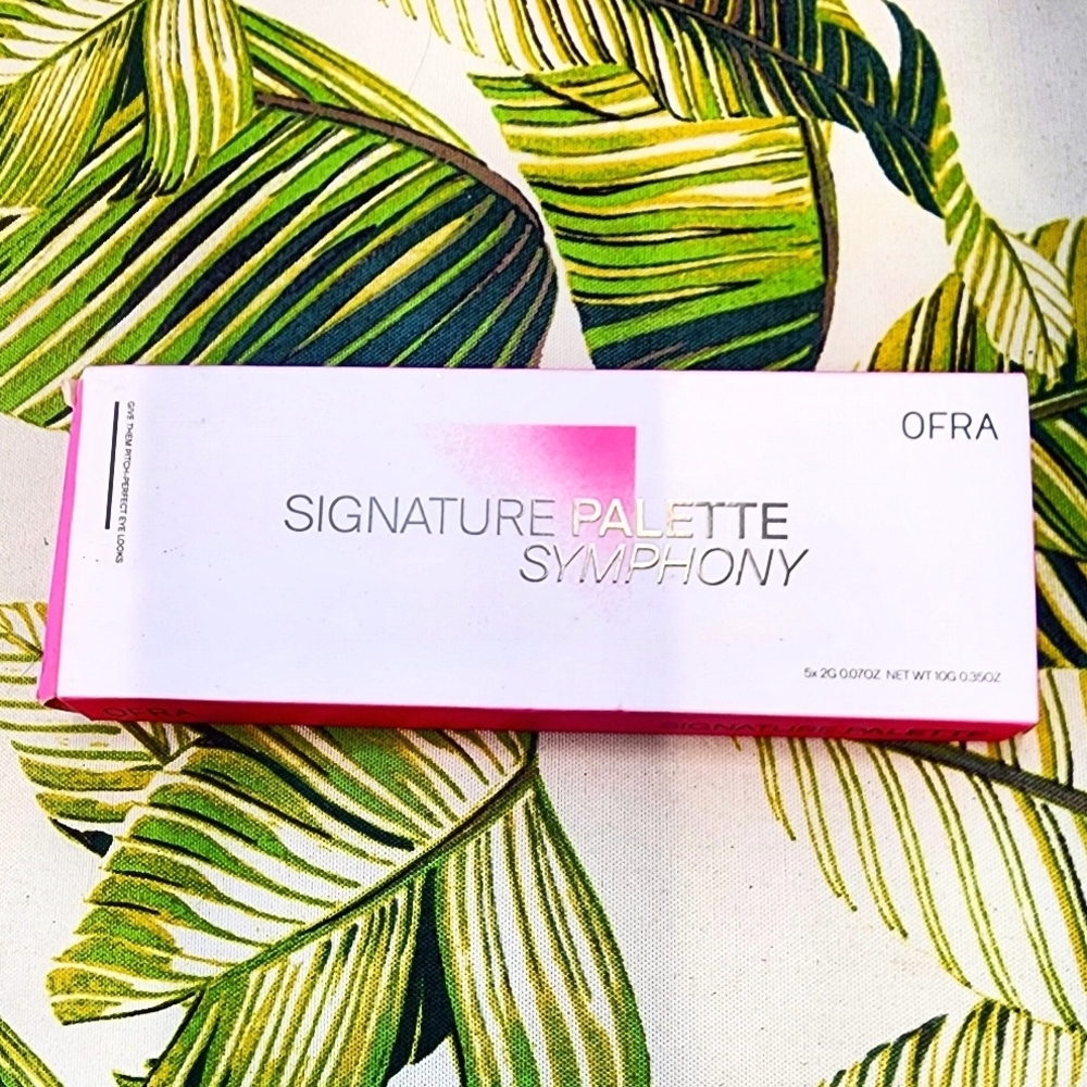 ✨️NEW ✨️OFRA Signature Palette in Symphony